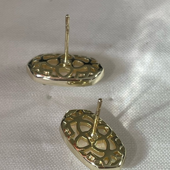 Kendra Scott White Kyocera Opal Ellie Studs in gold - Picture 9 of 9